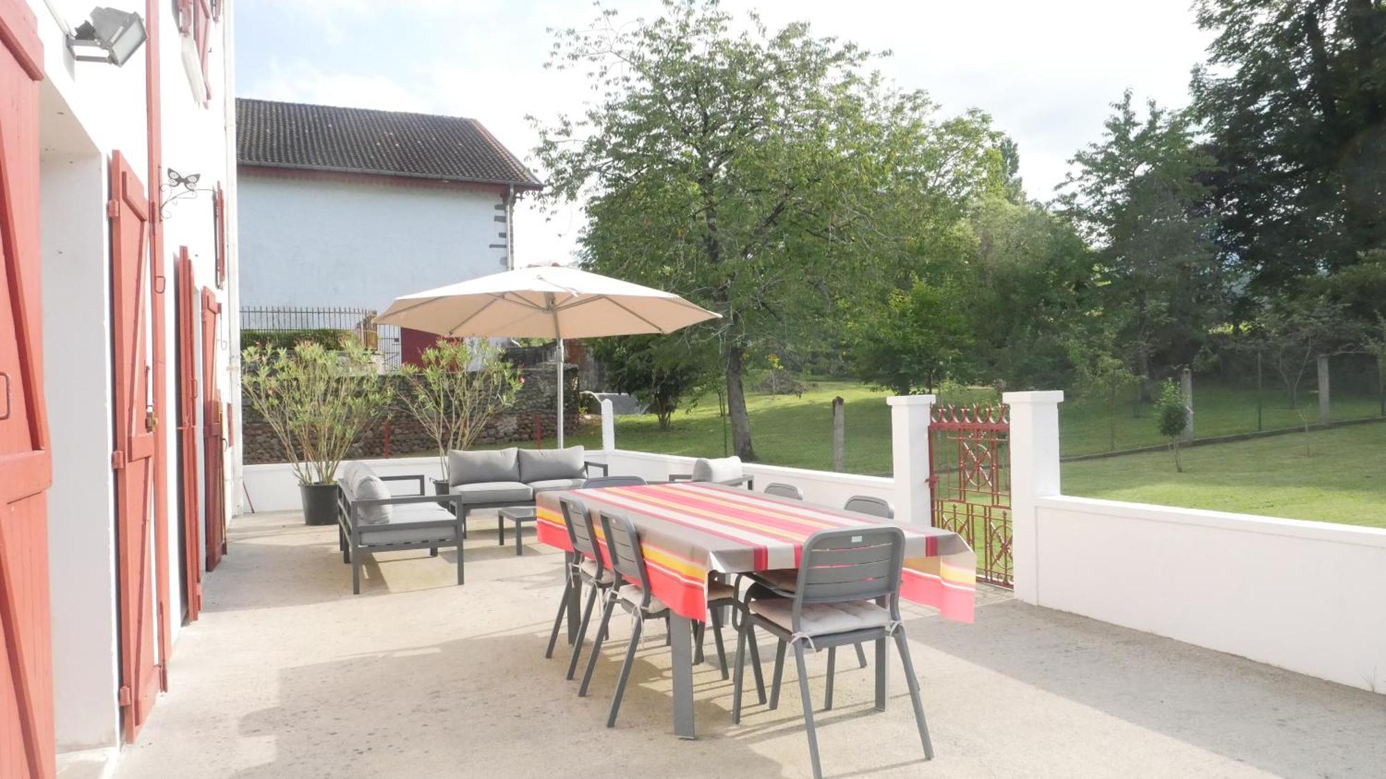Maison Bernatenia Uhart-Cize Ngoại thất bức ảnh